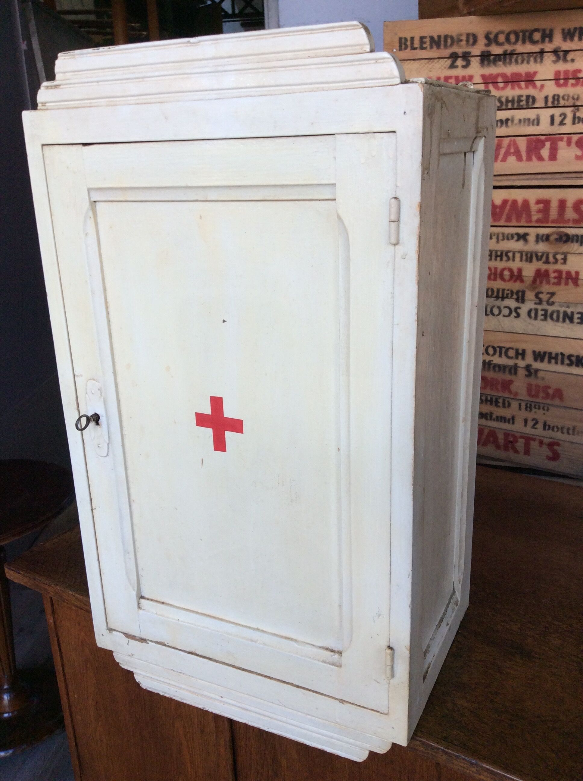 Pharmacy cabinet murale vintage bohemian deco