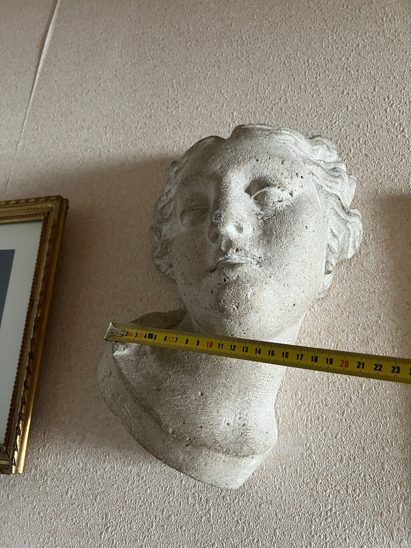 Statue tête d’aphrodite en pierre sculptée main