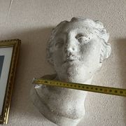 Statue tête d’aphrodite en pierre sculptée main