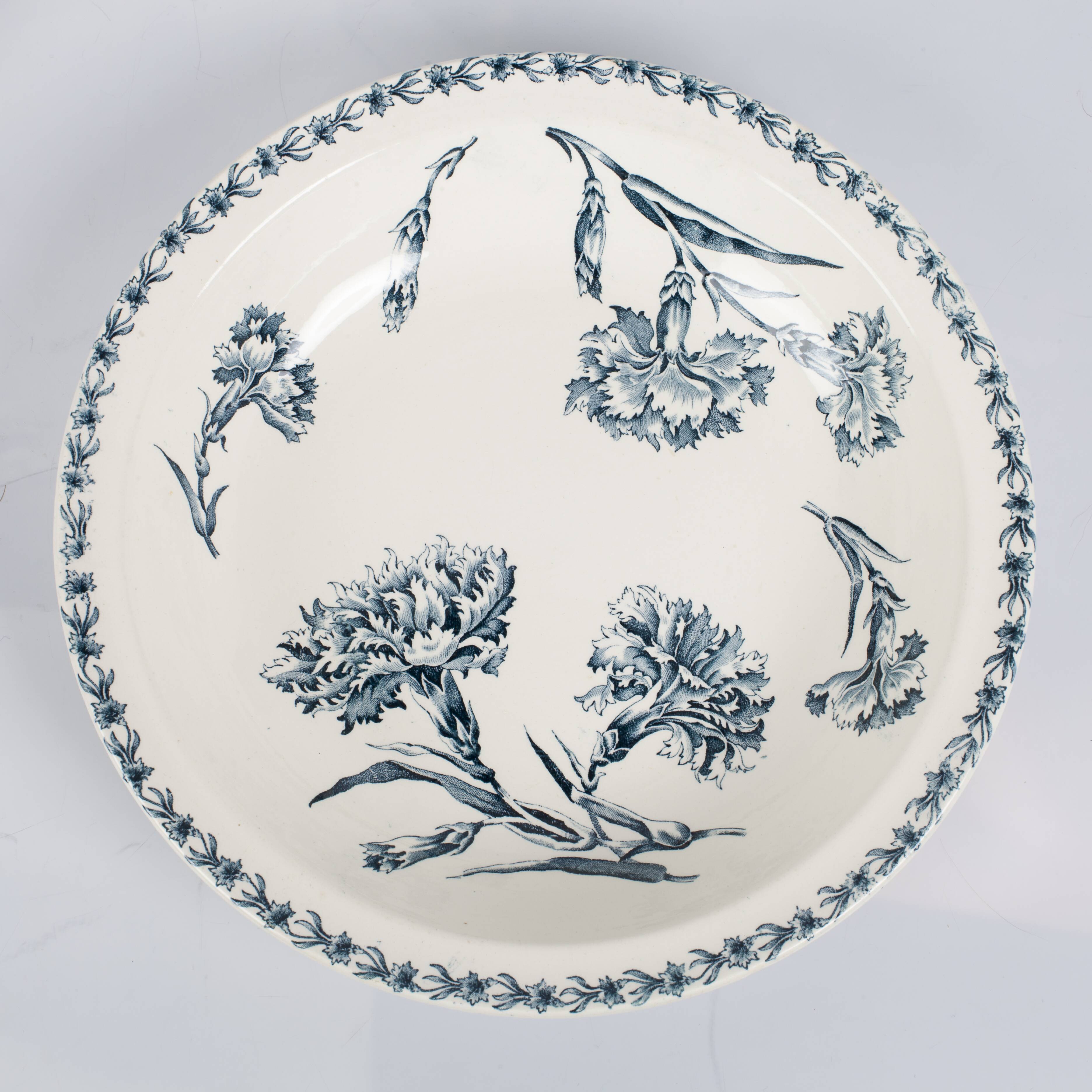 2 large round dishes of service, vegetable. Lunéville K & G model Œillets. French Antique