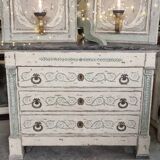 Old chest of drawers