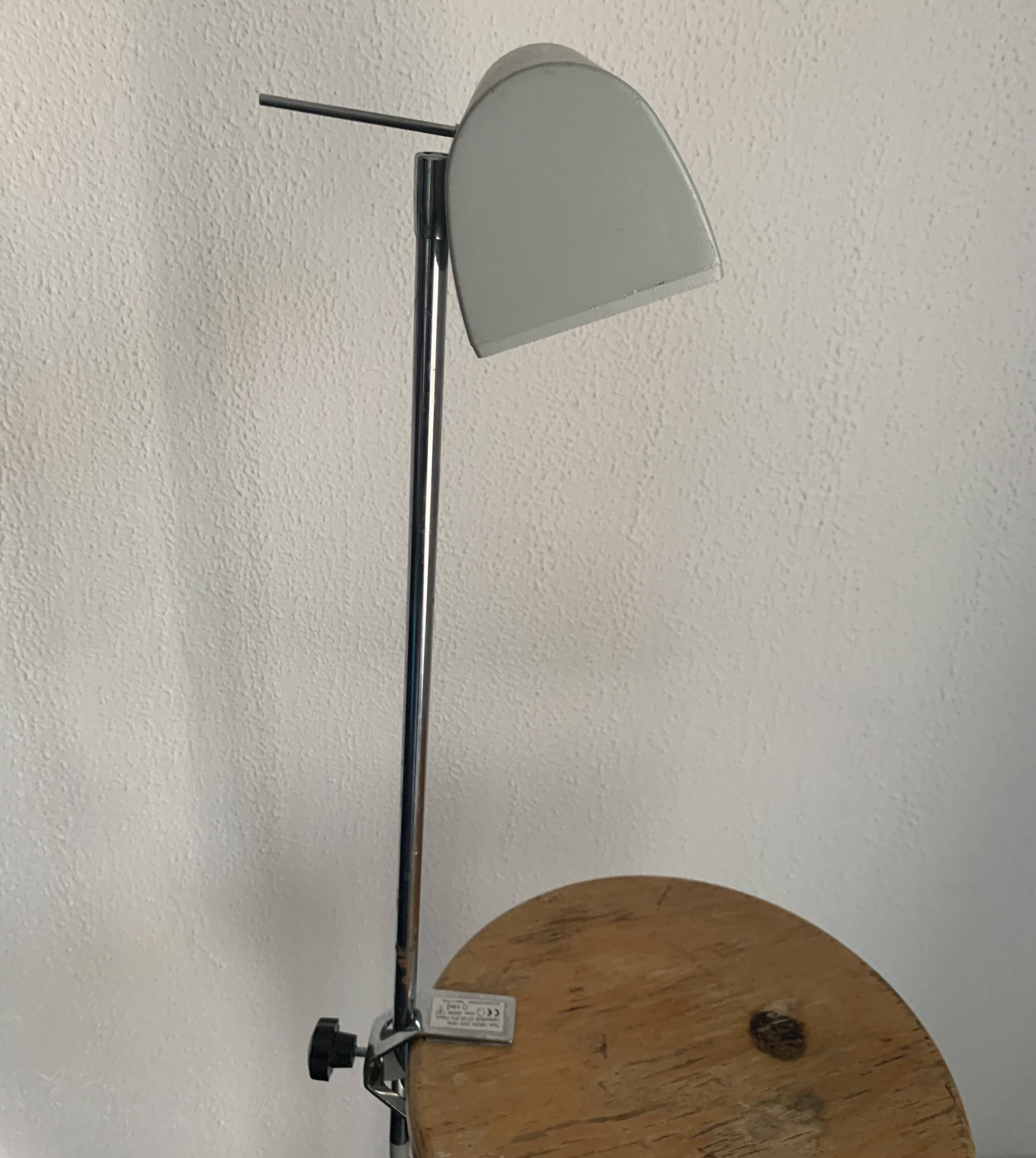 Lampe grise et chromée, 1980