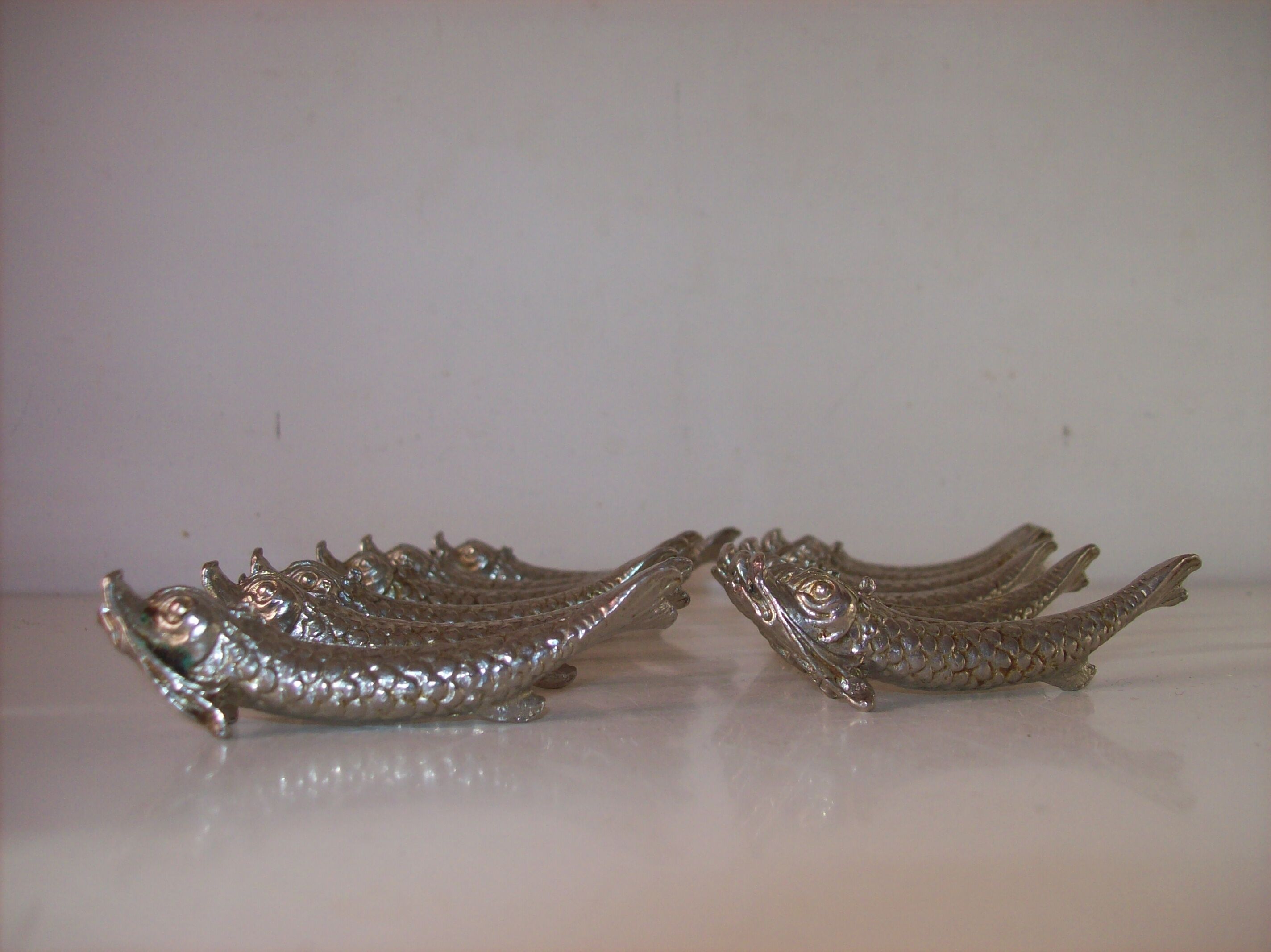 Set of 12 knife holders