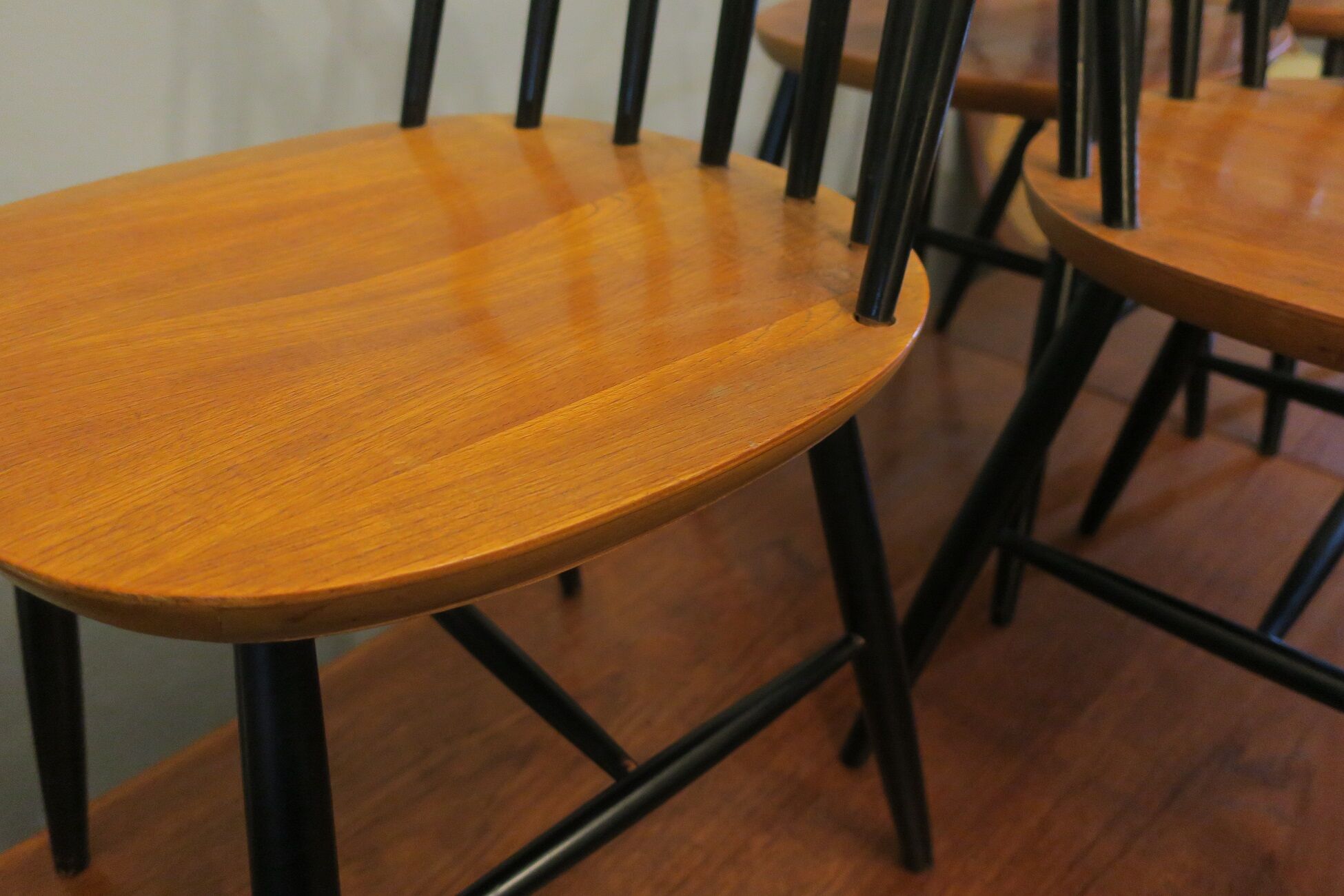 Vintage set of 4 ercol ebonized stick back chairs 1950s