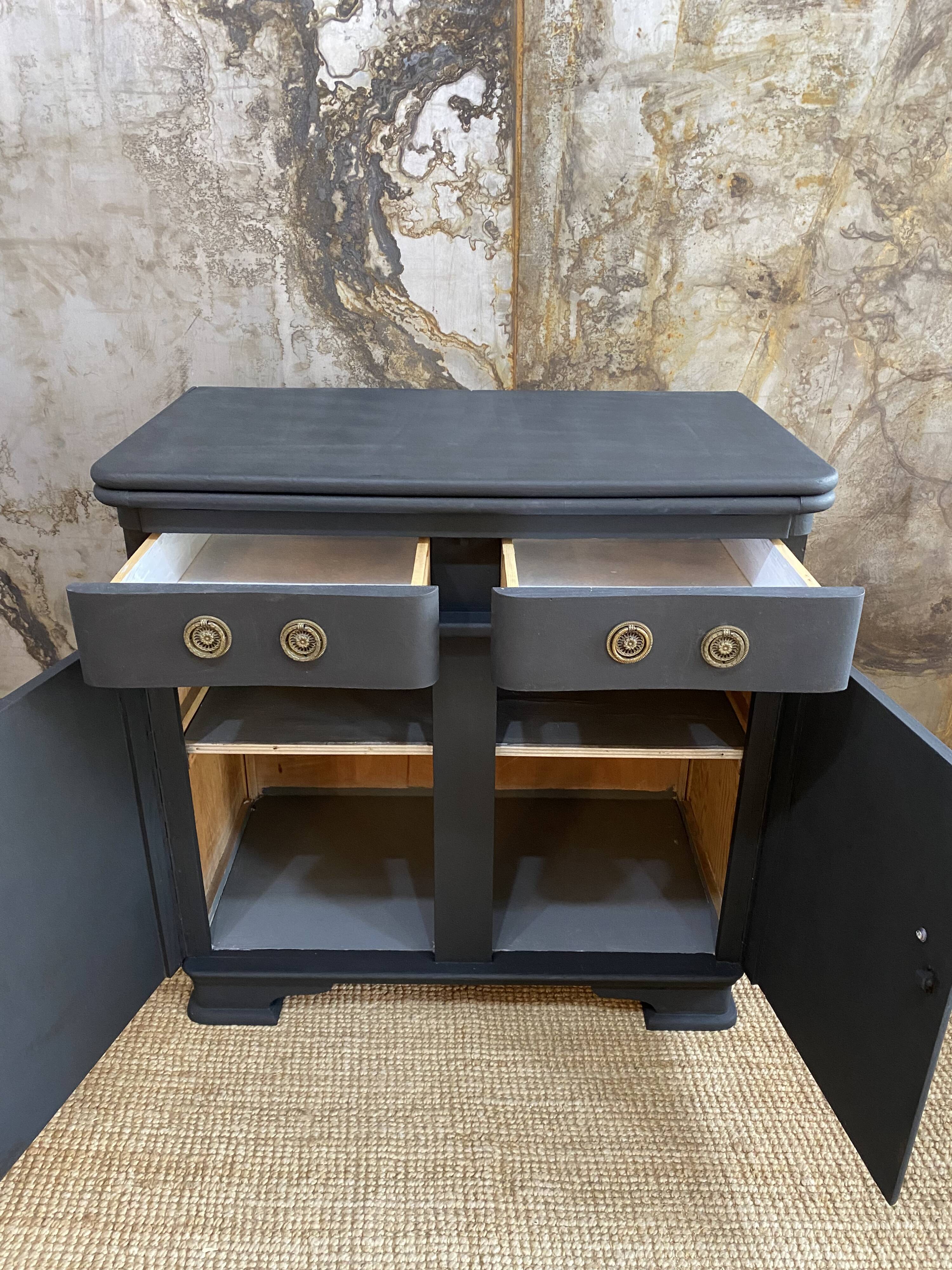 Buffet parisien noir mat