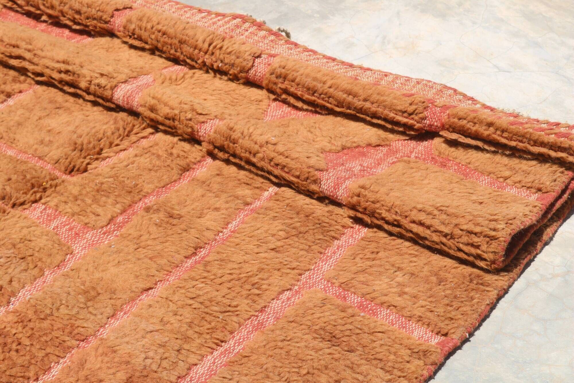 Handwoven Beni Ouarain rug 255×155cm – Terracotta & Clay - AZ821