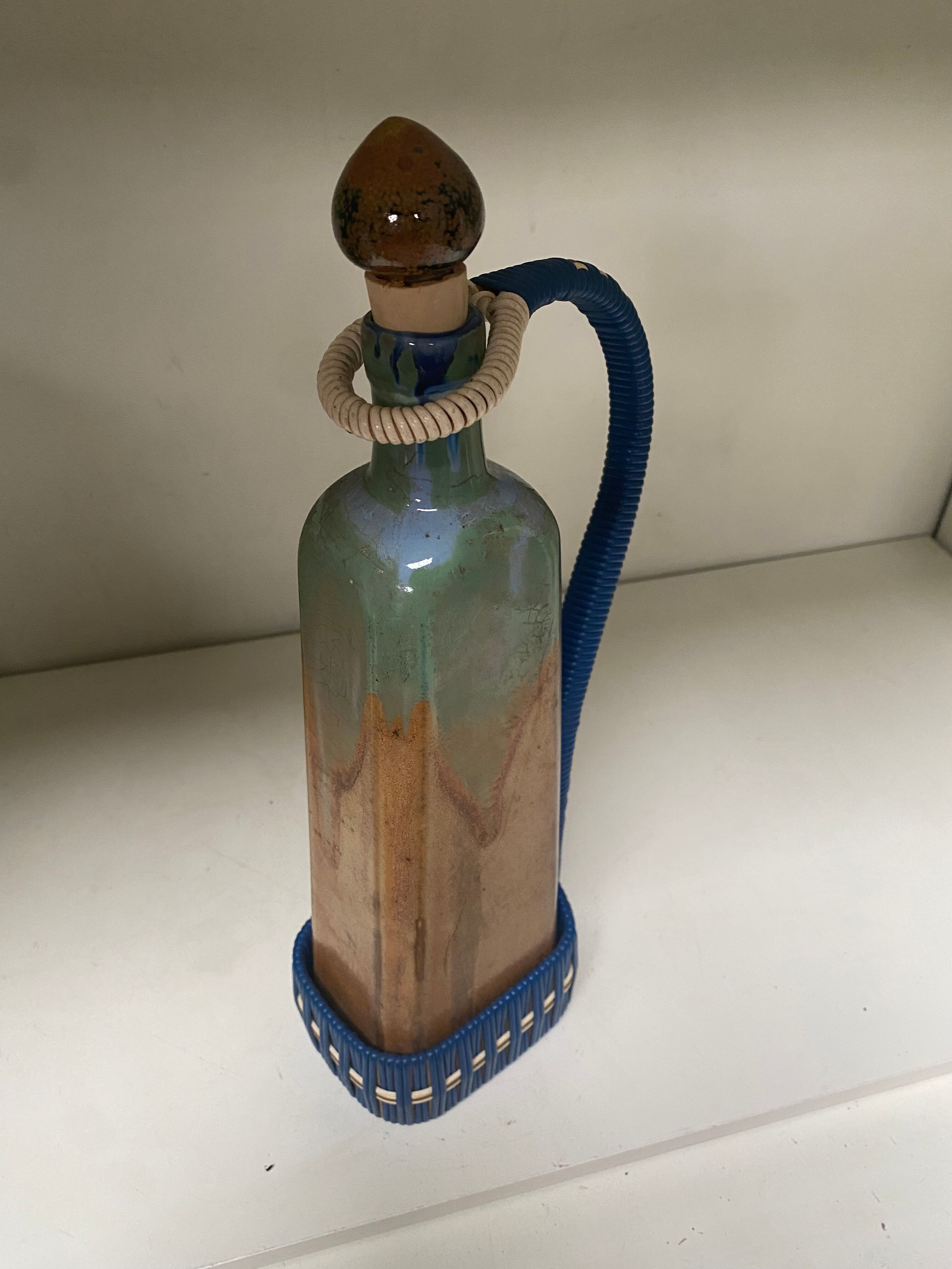 Ceramic bottle by Jacobert