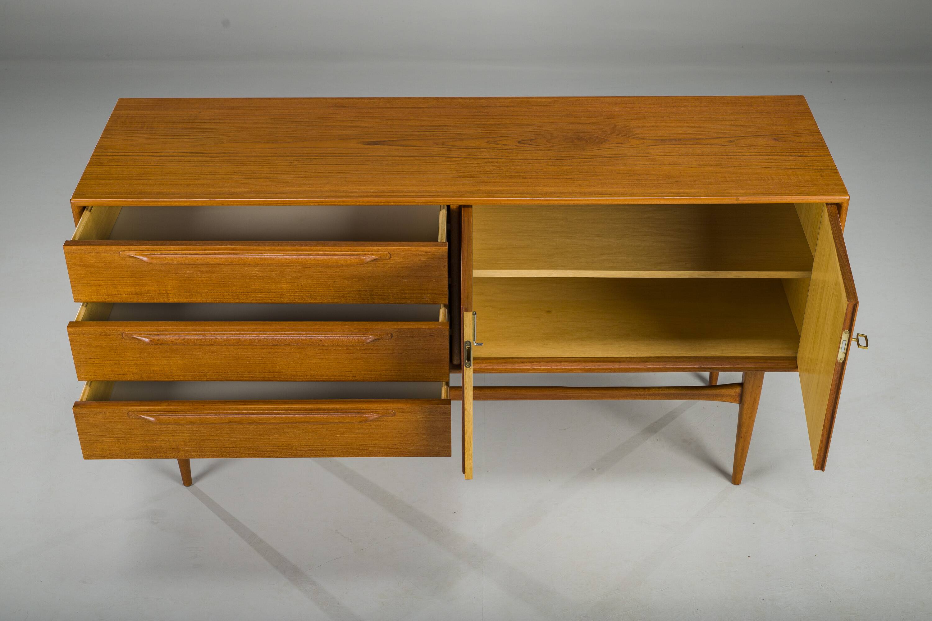 Mid-Century Teak Type RT 200 Sideboard in Teak by Heinrich Riestenpatt for