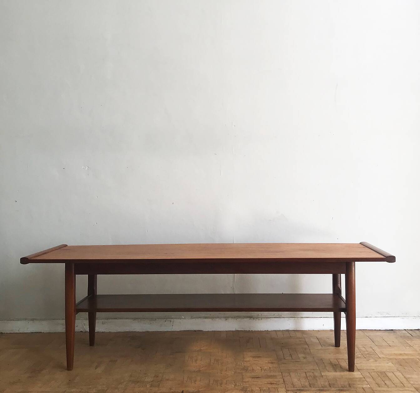 Table basse en teck des années 1960