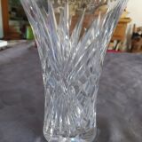 Vase en verre taillé