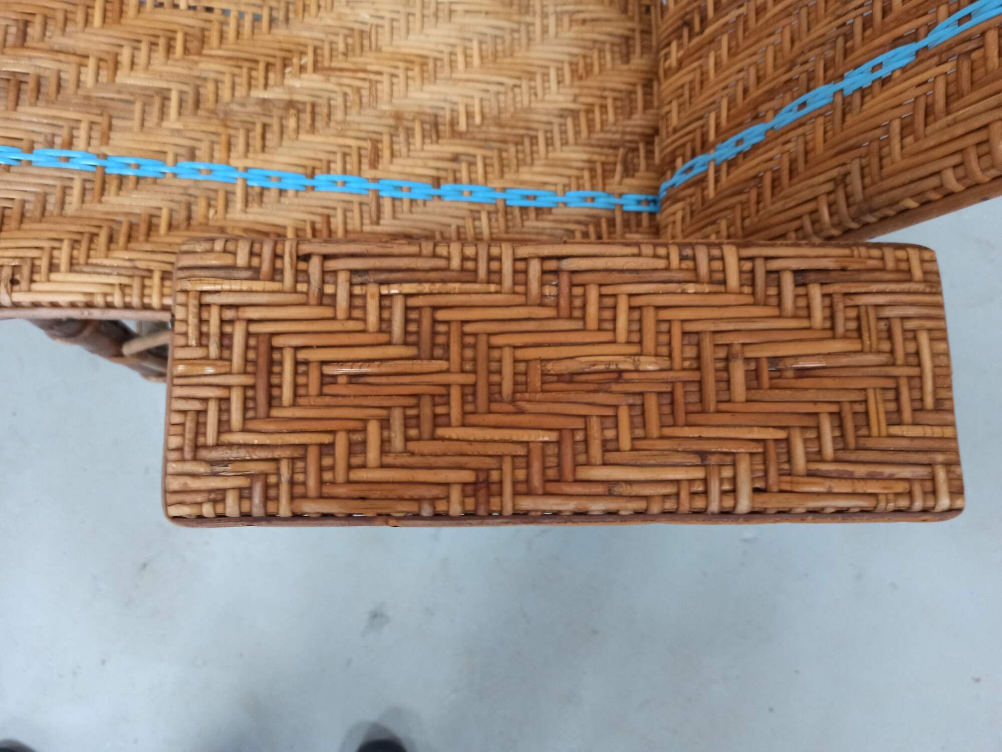 Armchair Sunbathing in wicker rattan wood lounger blue features