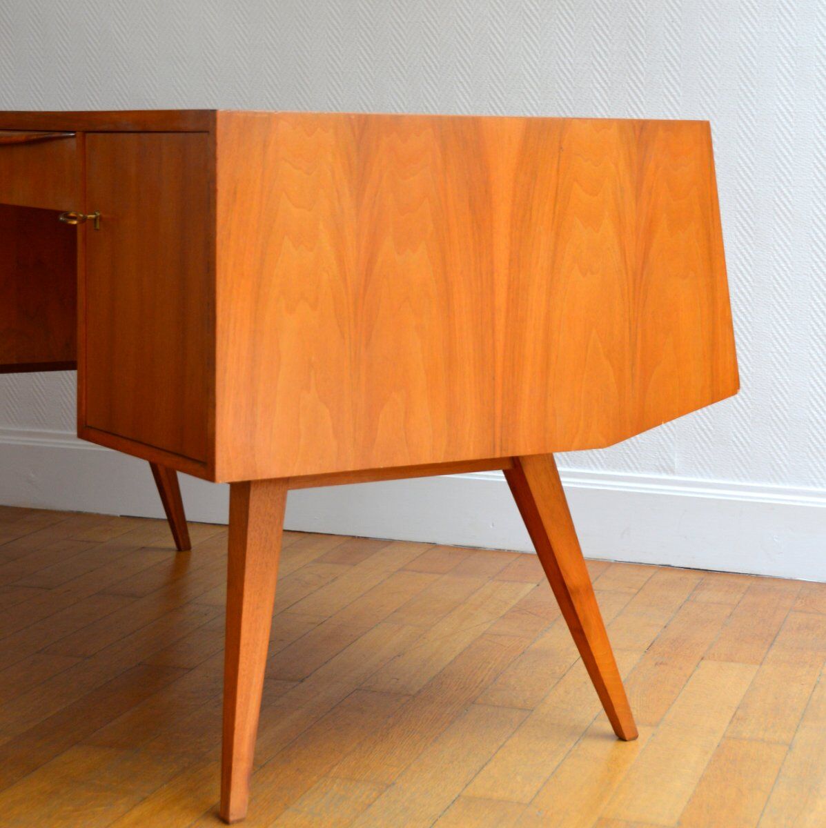 Scandinavian feet compass desk 1960 vintage teak