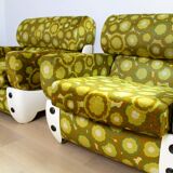 A pair of vintage mid-century modern arm chairs - Italy 1970s