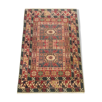 Tapis caucasien fait main 79x116cm