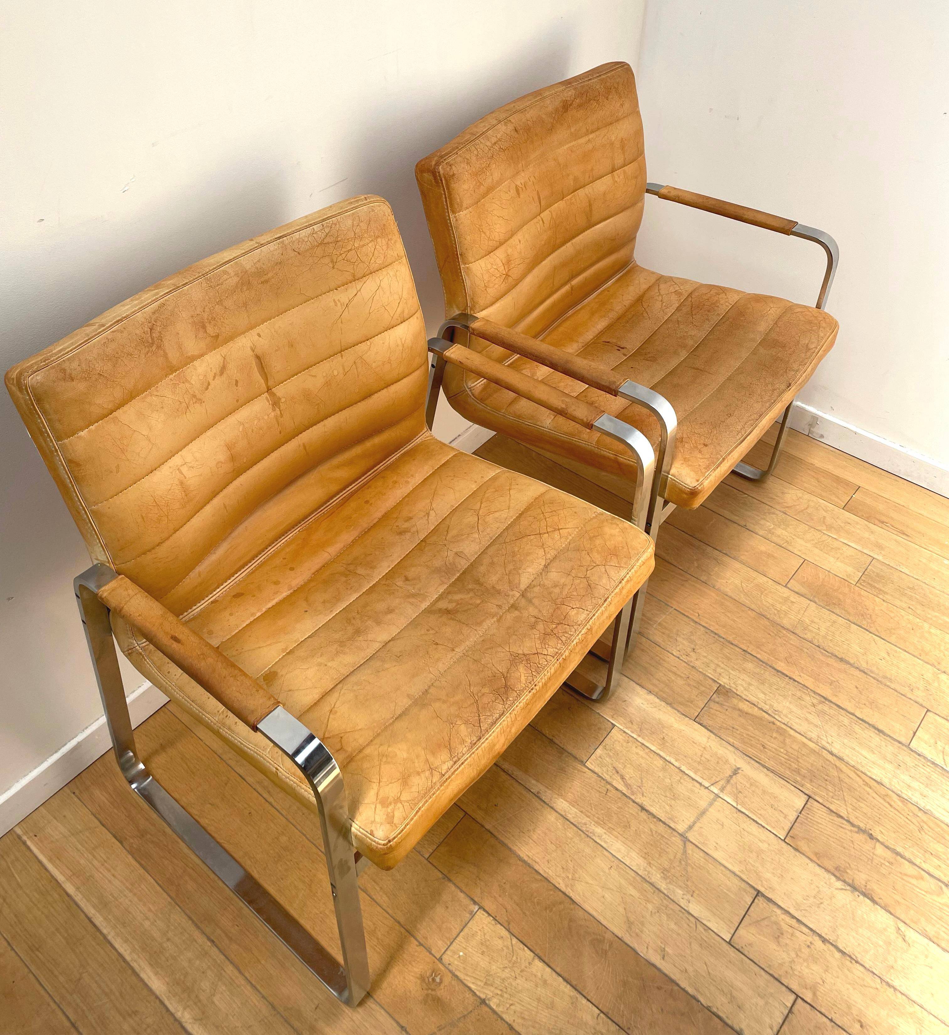 Pair of Bo-850 armchairs