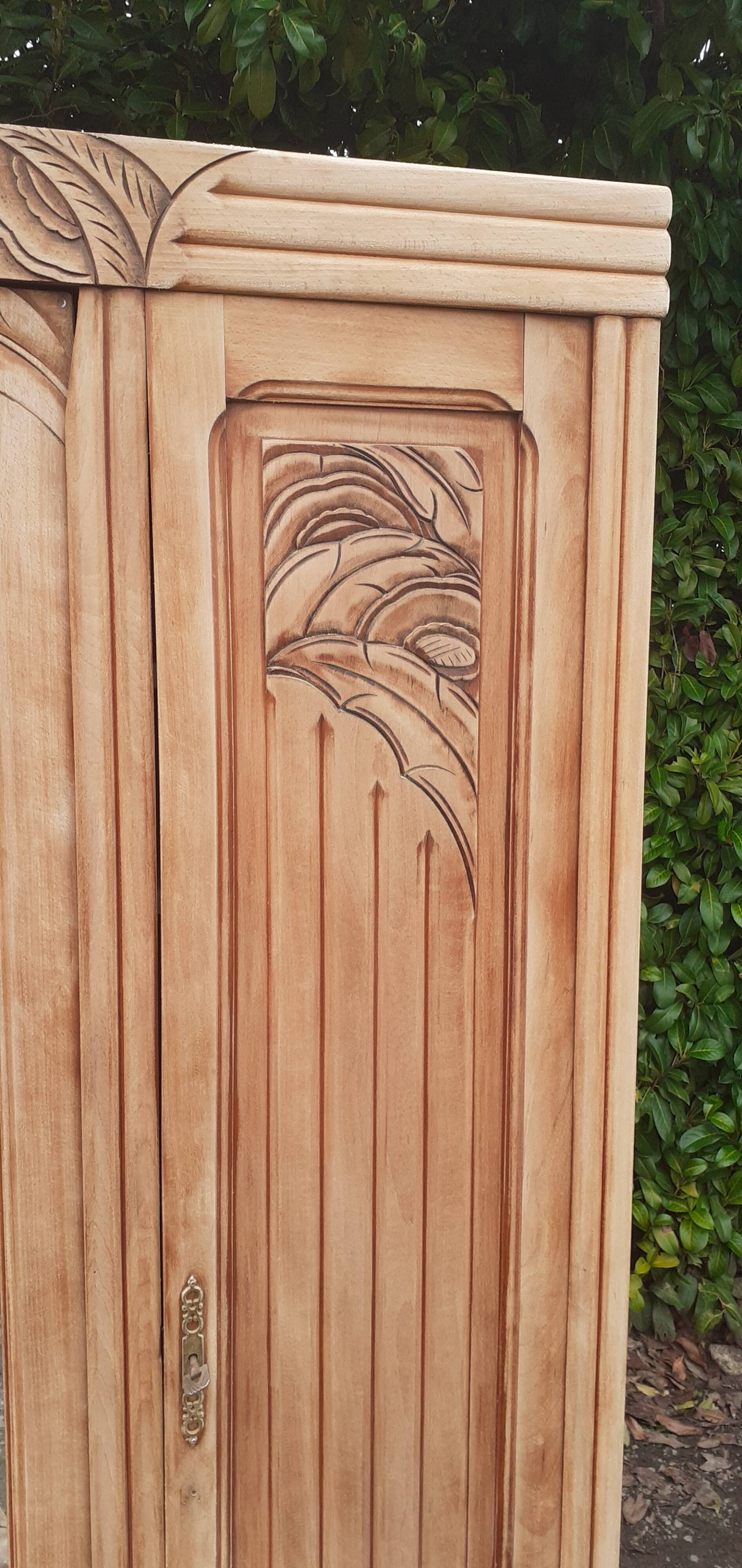 Art deco wardrobe 3 doors walnut raw wood