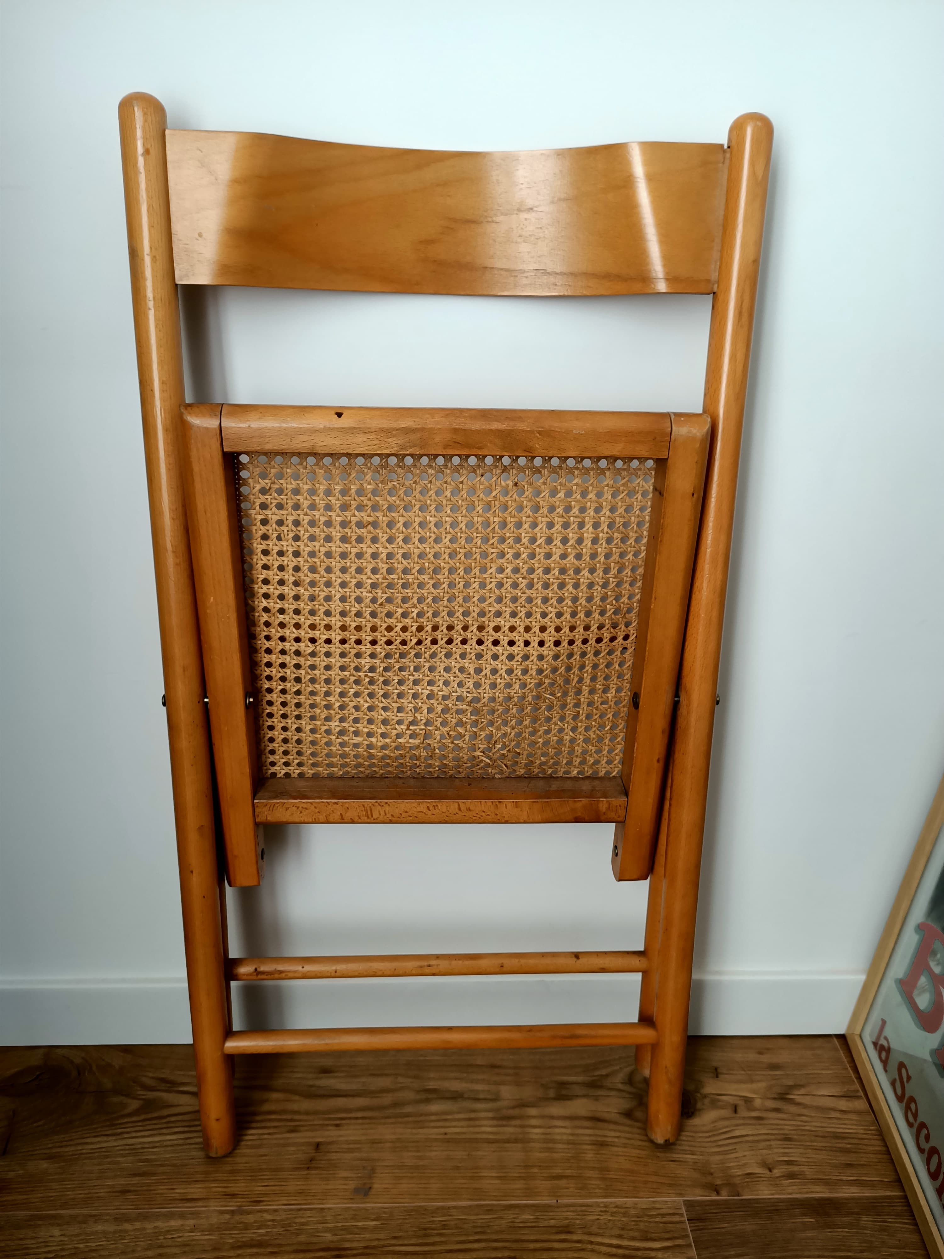 Chaise pliante cannée