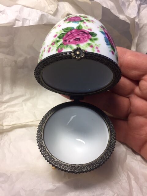 Porcelain egg Neundorf