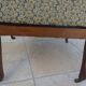*Fauteuil voltaire  de style Louis Philippe en bois de qualité patiné par le temps - le dossier et l