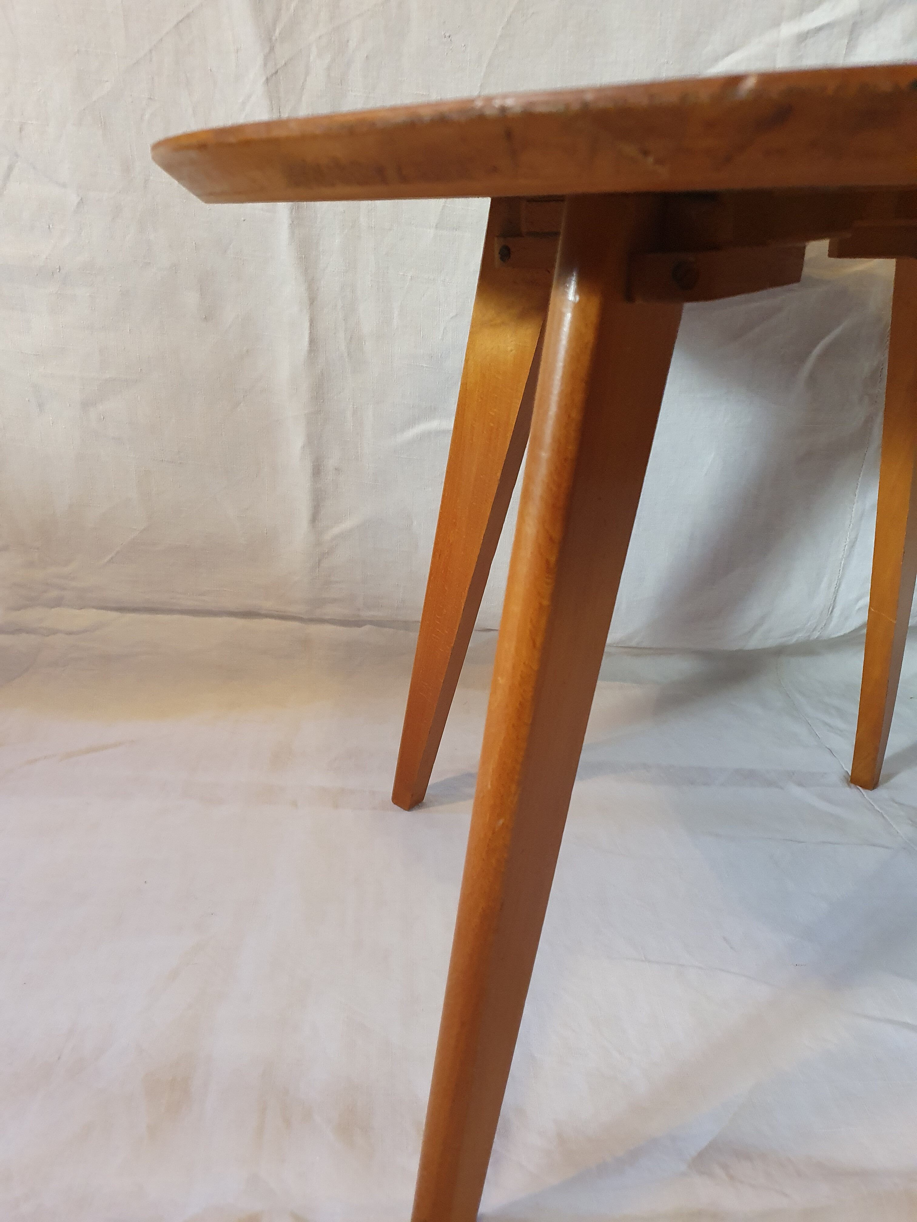 Table basse ronde chêne 1950