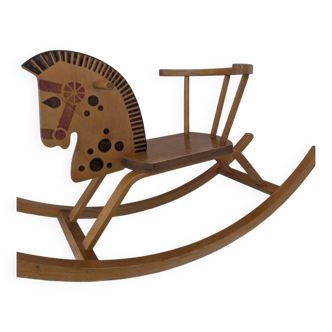 Cheval à bascule ancien