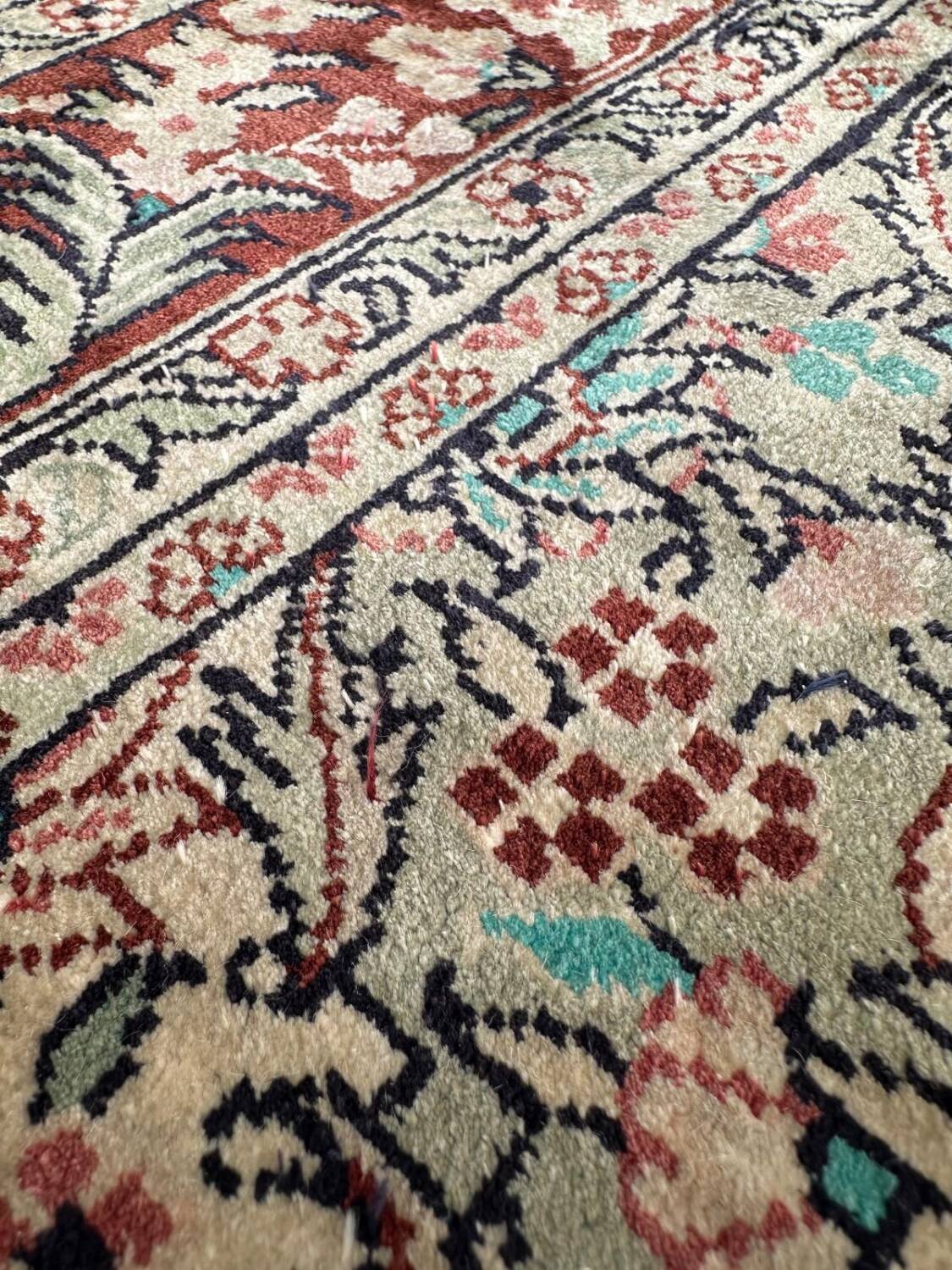 Persian rug in pure silk