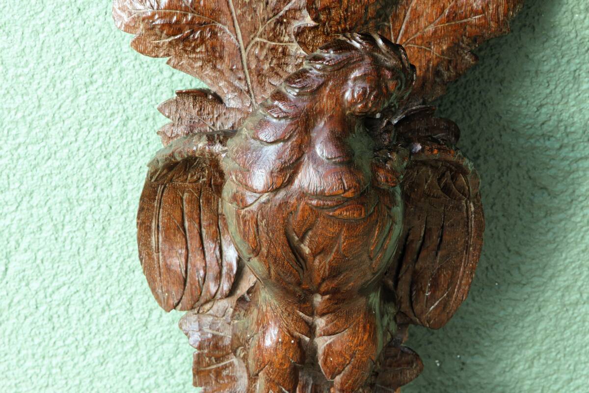 Sculpted wall console, Black Forest, 19th century