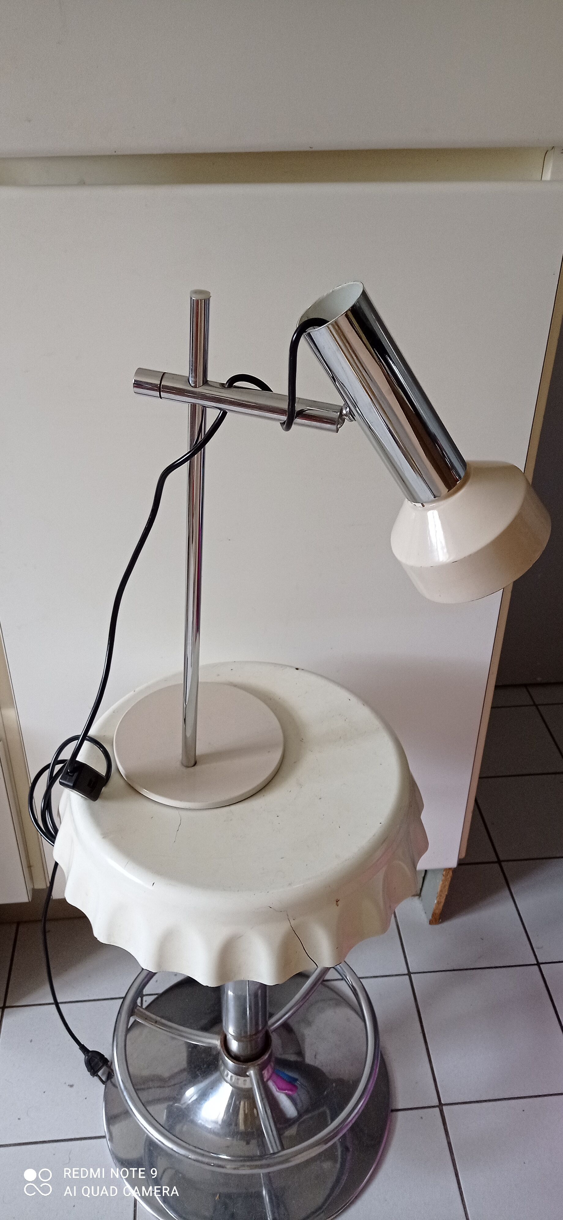 Vintage adjustable and adjustable desk spot lamp