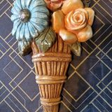 Wall decoration in slurry (flowers)