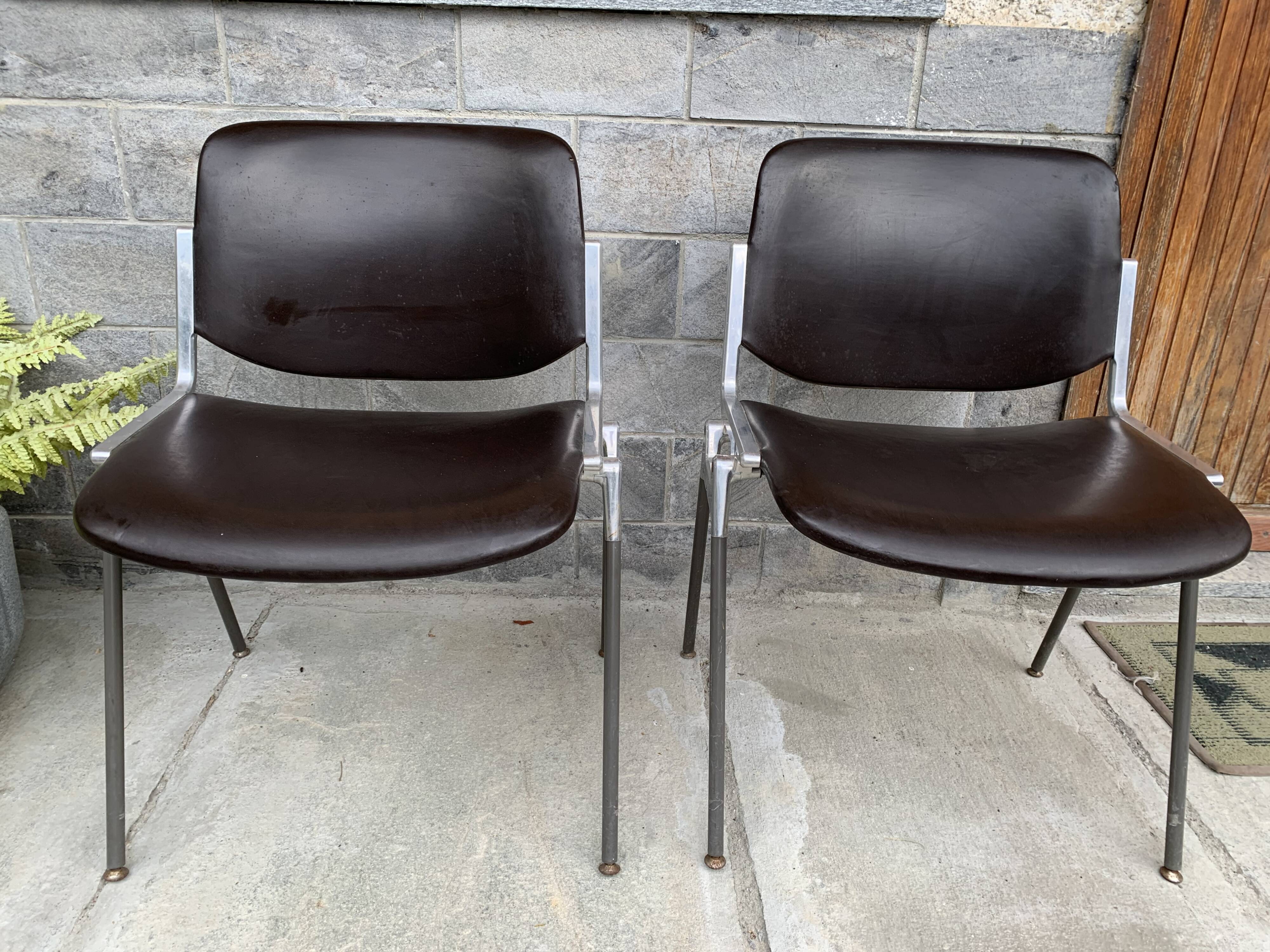 Pair of stackable chairs model dsc by Giancarlo Piretti, castelli years 1965