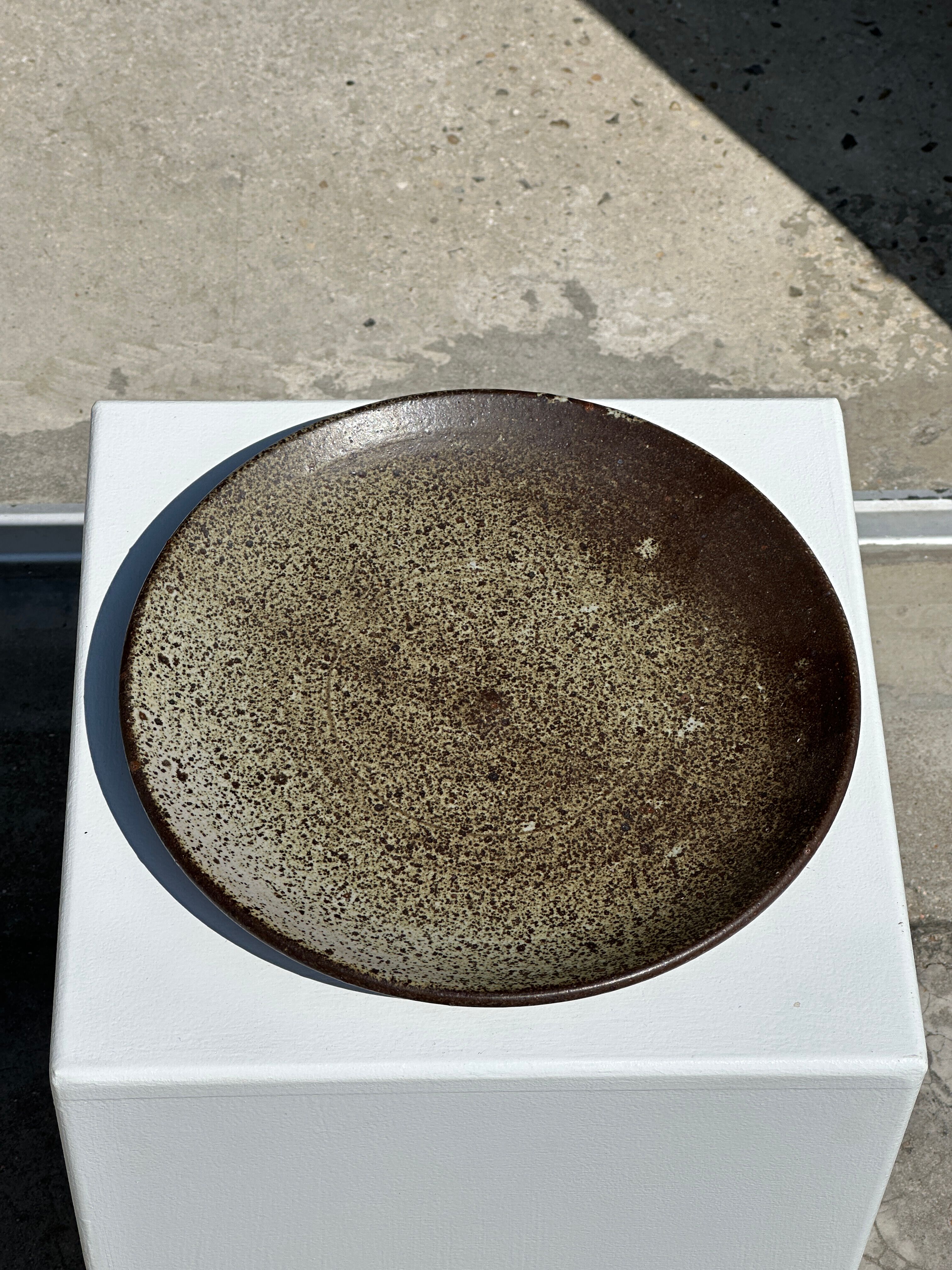 Indonesian green ceramic dish D:26.5