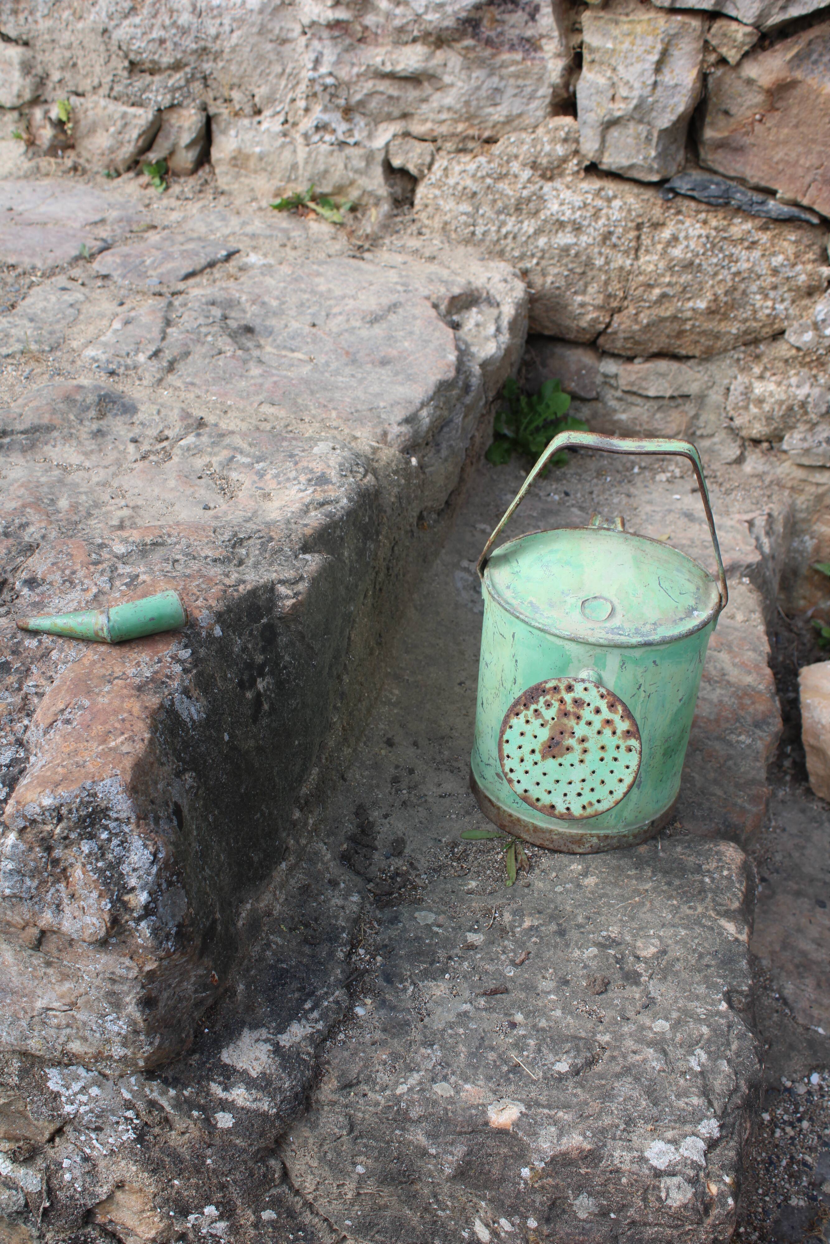 Zinc green watering can