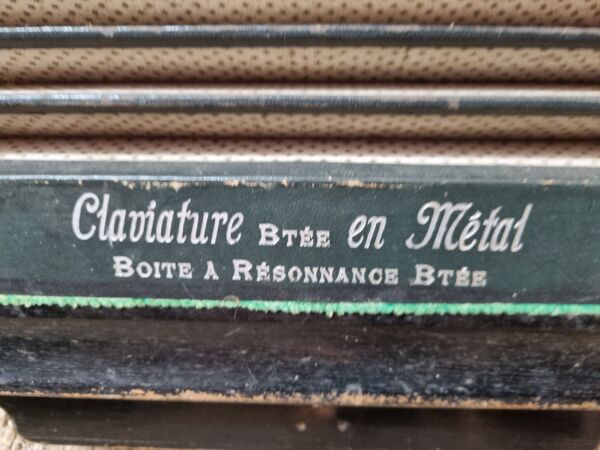 Accordéon trompette de 1903 Harmoniflutes de Gloria