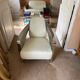 Fauteuil en cuir blanc