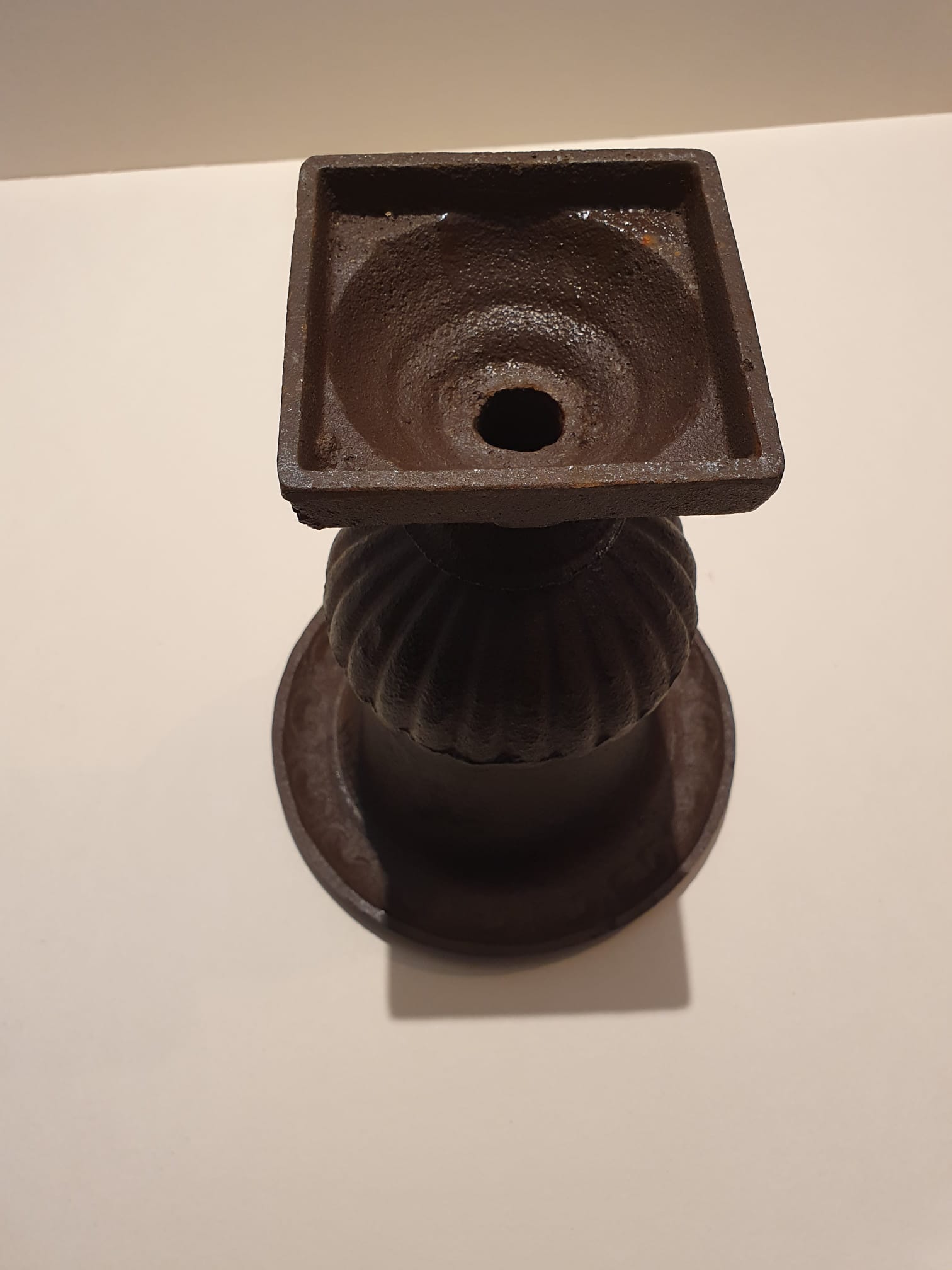 Medici cast iron vase