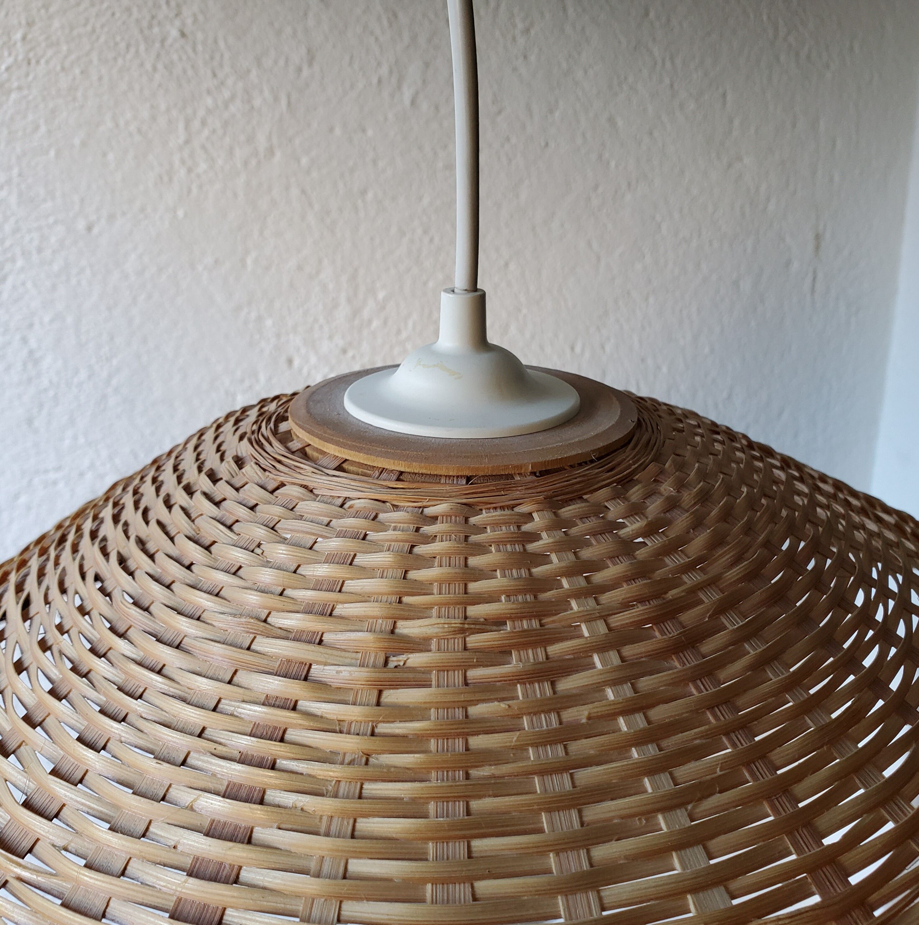Wicker suspension
