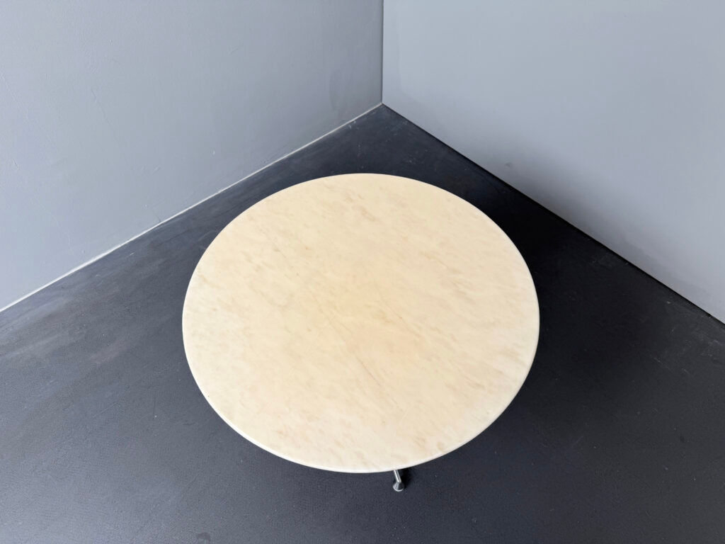 Table basse / table d'appoint La Fonda, marbre, par Charles et Ray Eames pour Herman Miller, Allemagne, années 1970.