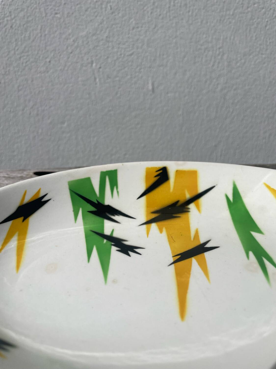 Oval bowl 1970 Digoin éclair