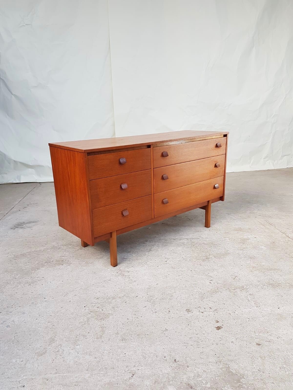 Dresser in teak