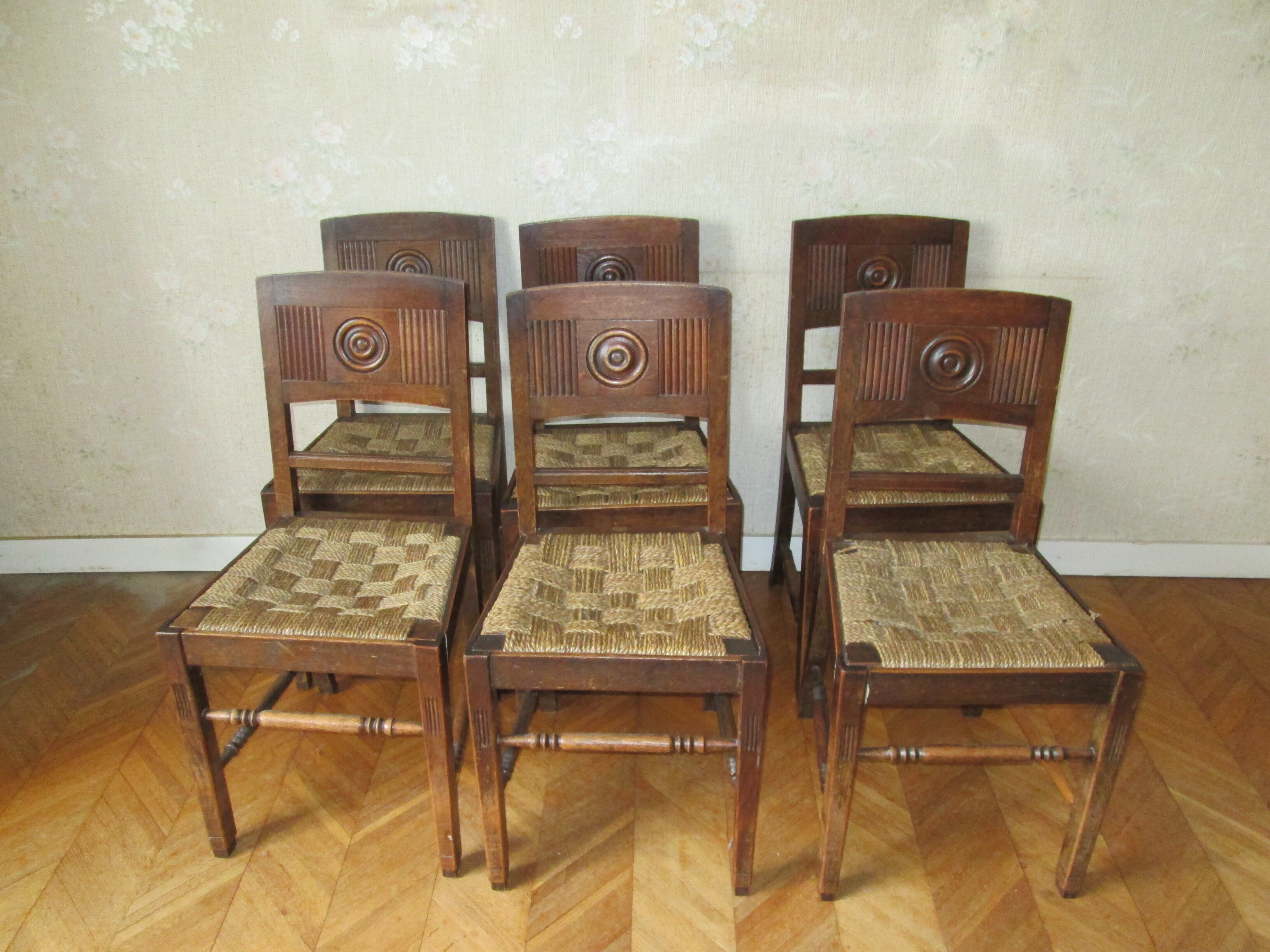 6 "string" chairs