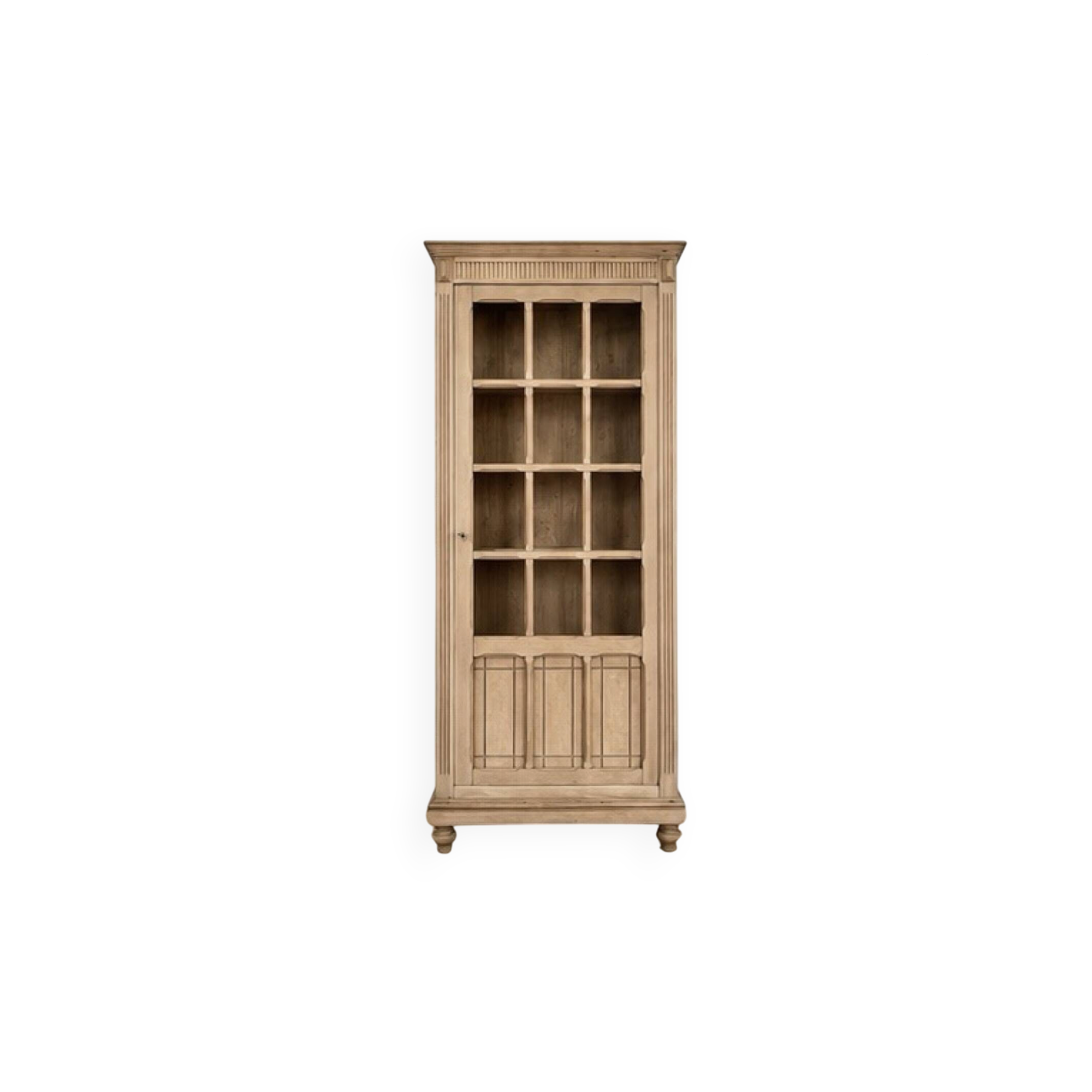 Armoire vitrée parisienne
