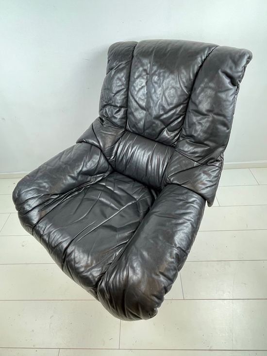 Fauteuil italien en cuir vintage noir