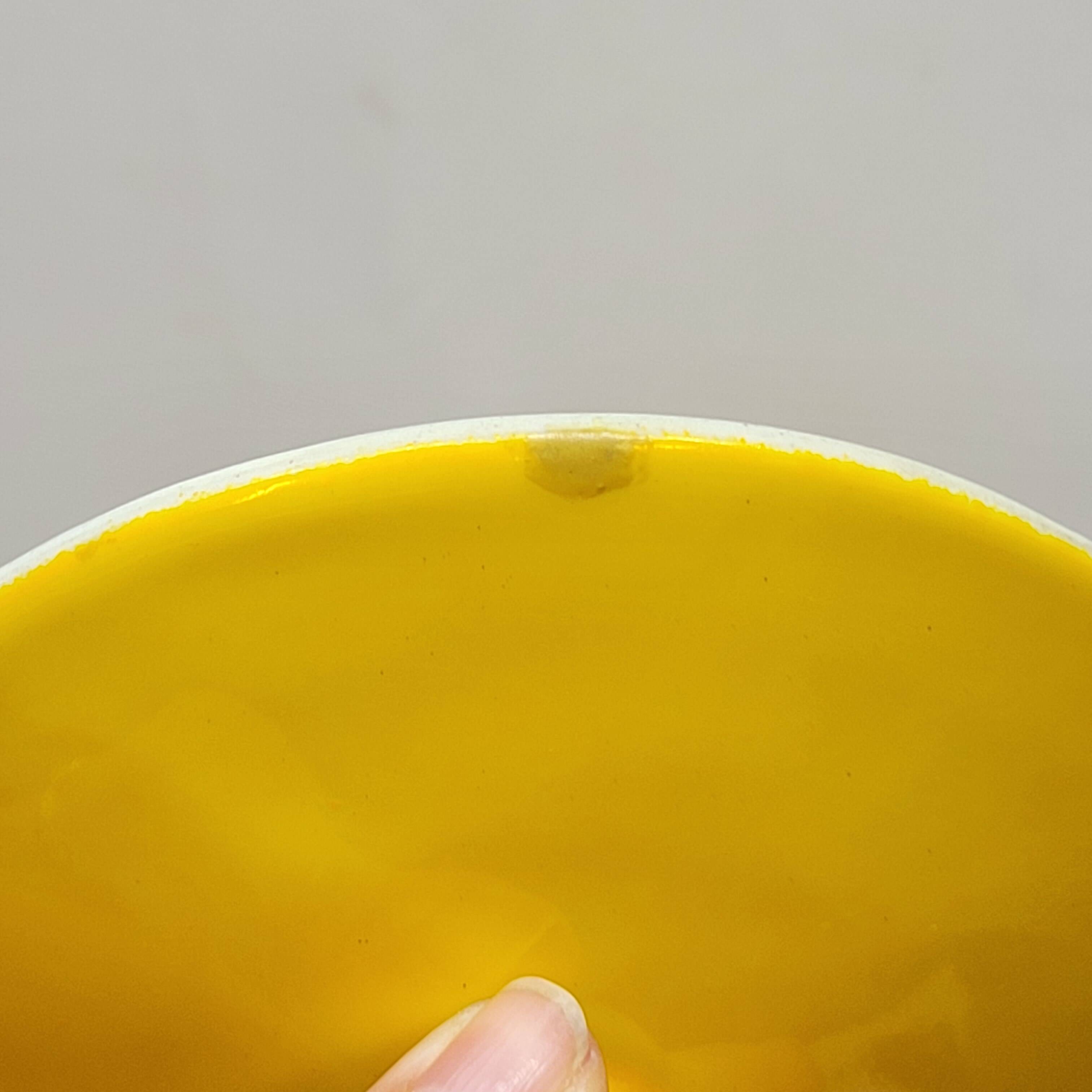 Pot couvert chinois vintage jaune et tampons bleus original pop
