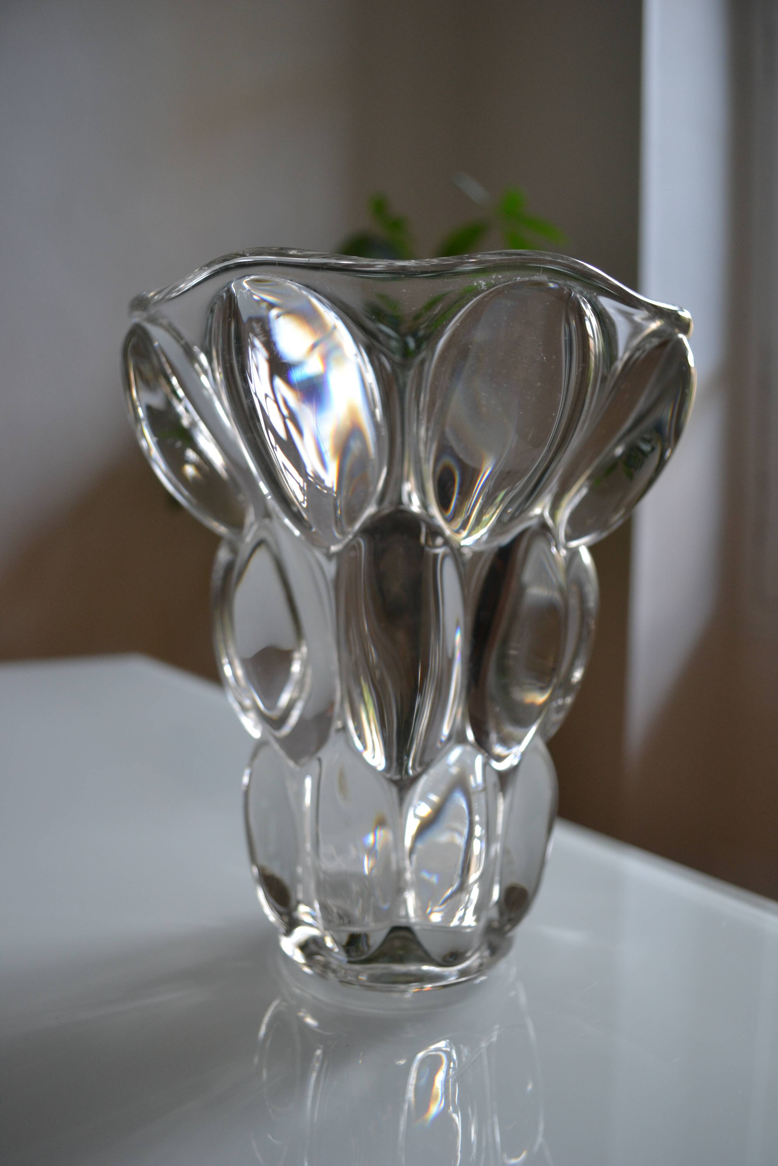 Vintage crystal vase, glassware to be identified, circa 1950 - 1960.