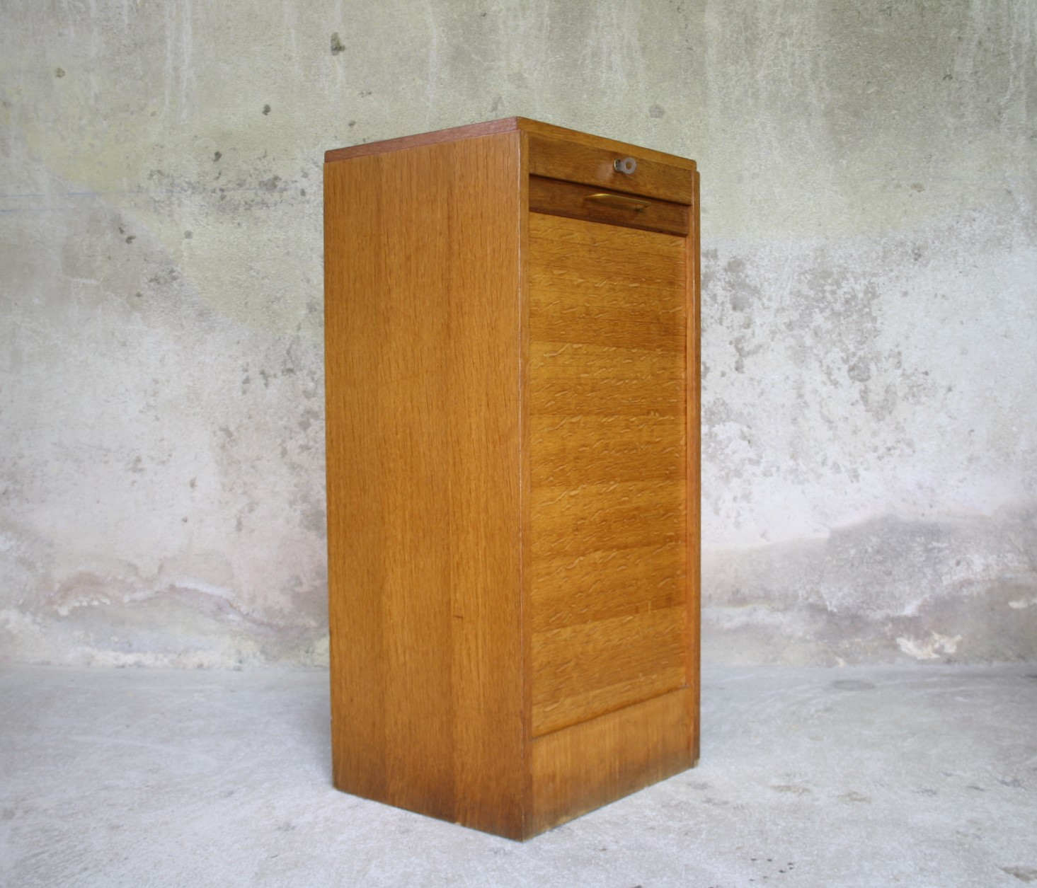 Vintage curtain binder