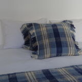 Christmas Pop-up 2022 - blue square cushion