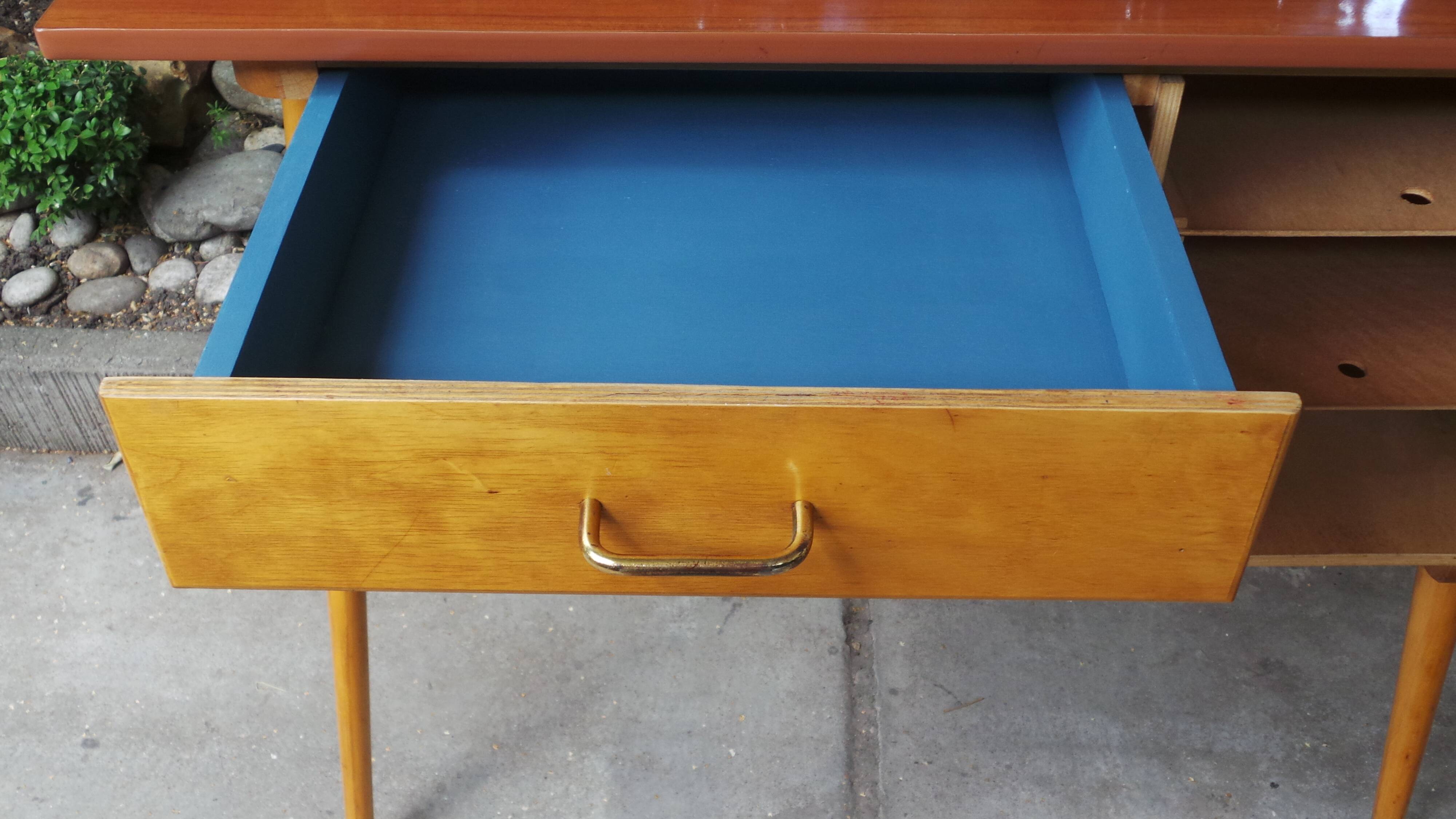 Desk feet compass baumann