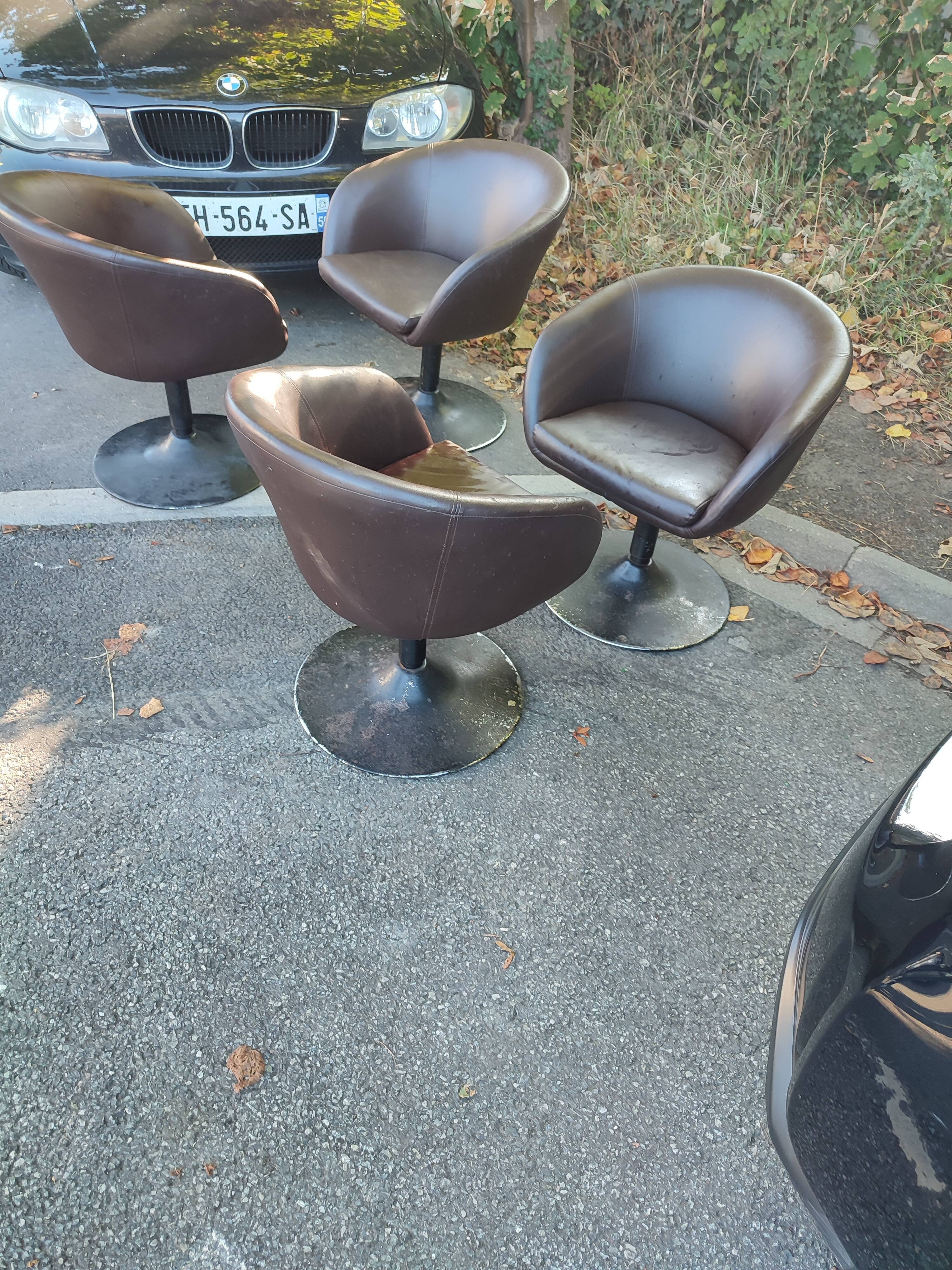 Set of 4 vintage Pierre Guariche chairs