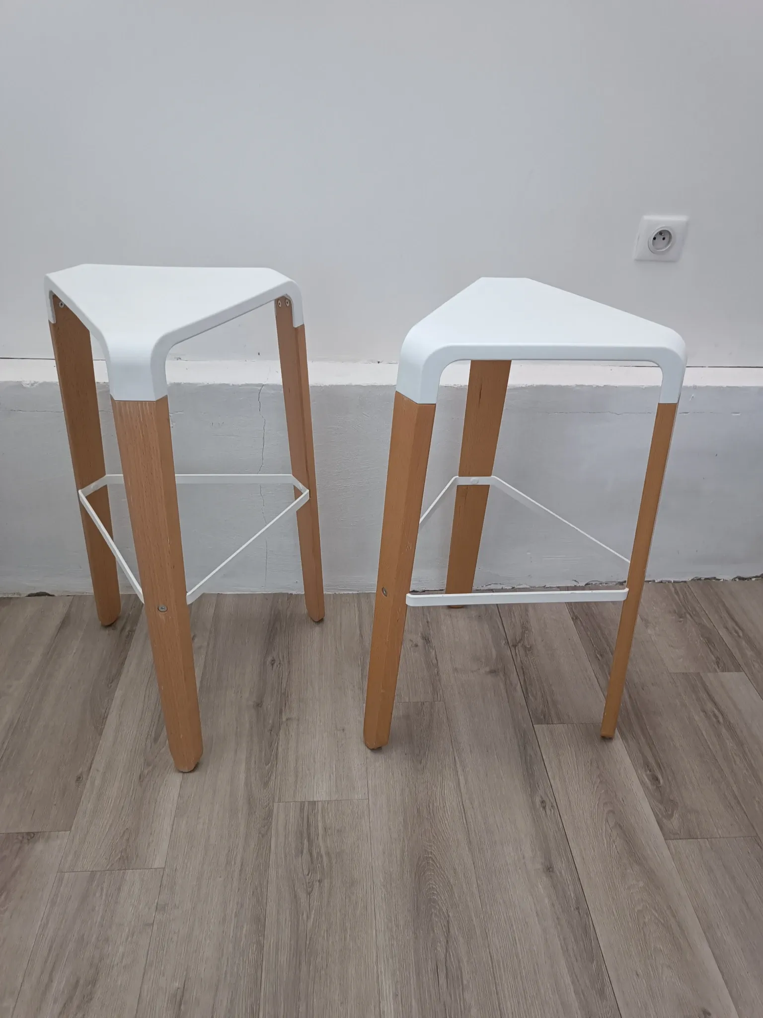 Picapau stools by Orlandini & Radice for Infiniti