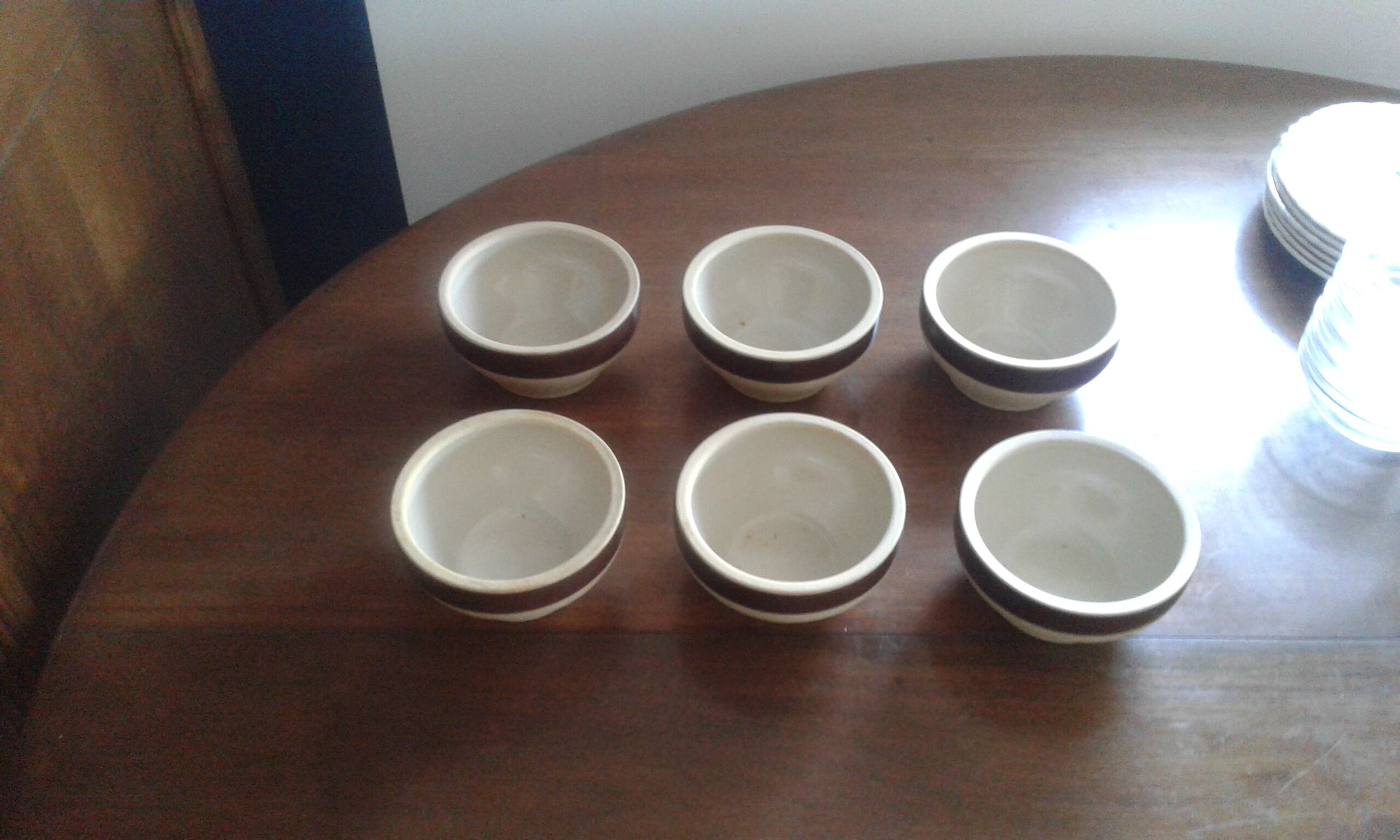 6  sandstone ramekins. Digoin